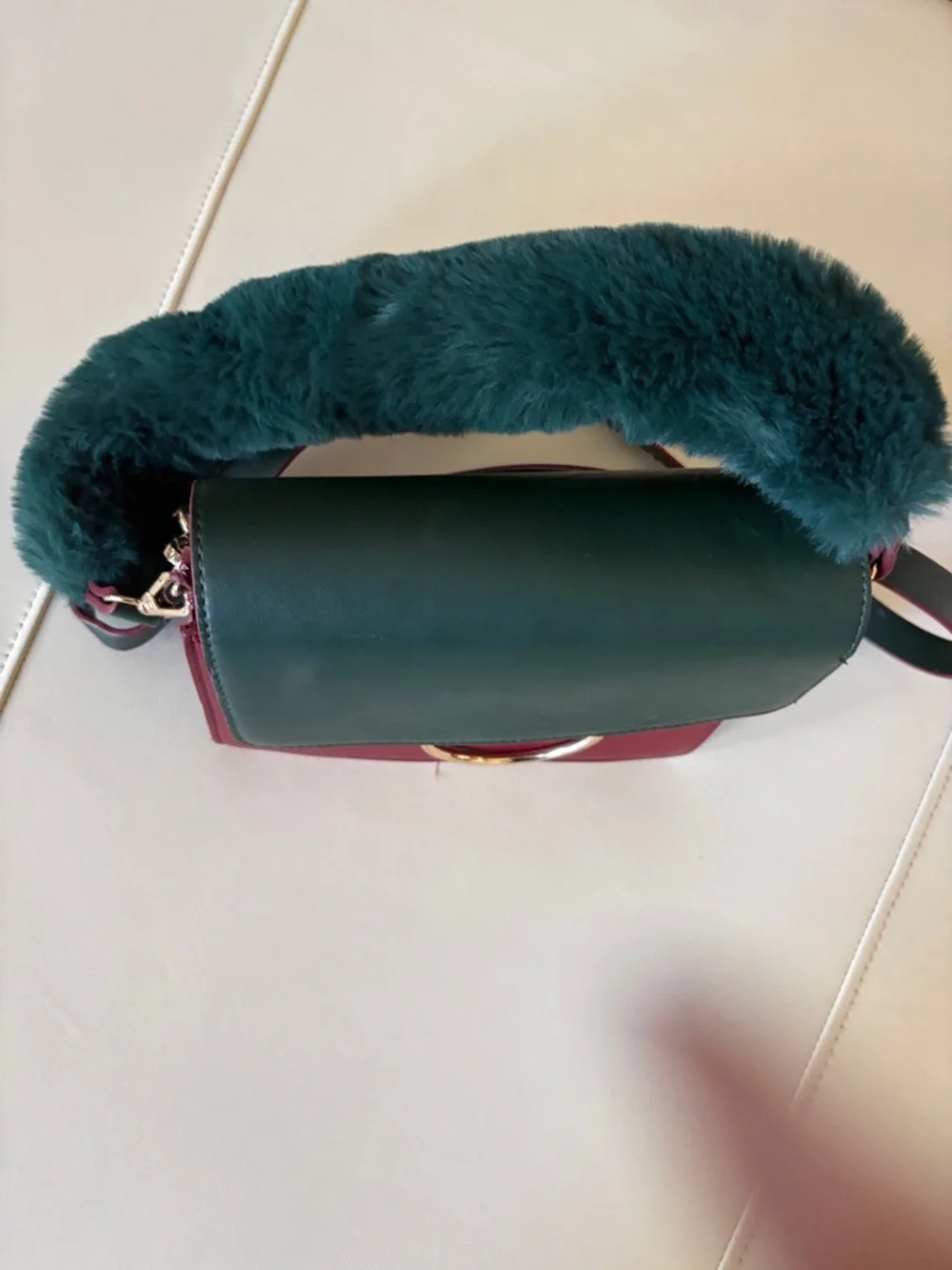 Two-Tone Green and Burgundy Faux Fur Accent Crossbody Bag - Picture 3 of 5